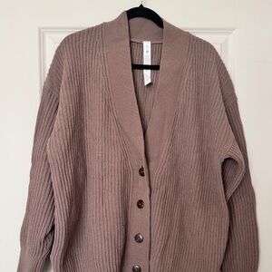 EUC Lululemon Sweater size XS